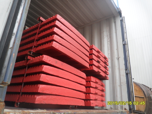 Mining Red Mn13Cr2 Jaw Stone Crusher Plate Permukaan Halus